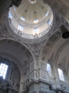 6-Baroque ChurchInside-TheatineKirk